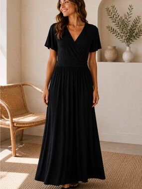41 hawthorn adelina knit maxi dress | Dresses | 4 Hawthorn Black And White Sleeveless Faux Wrap Sleeveless dress
